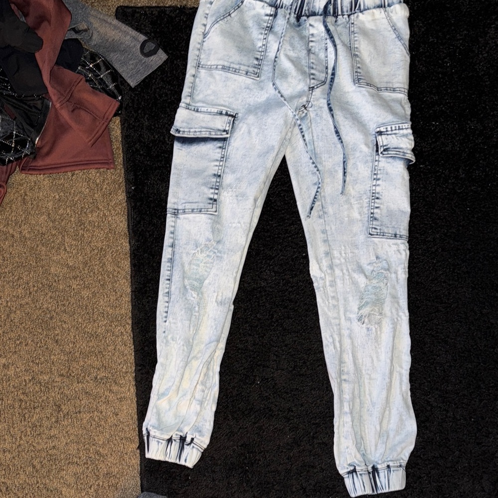 Bamboo medium Light Wash Distressed Cargo Joggers